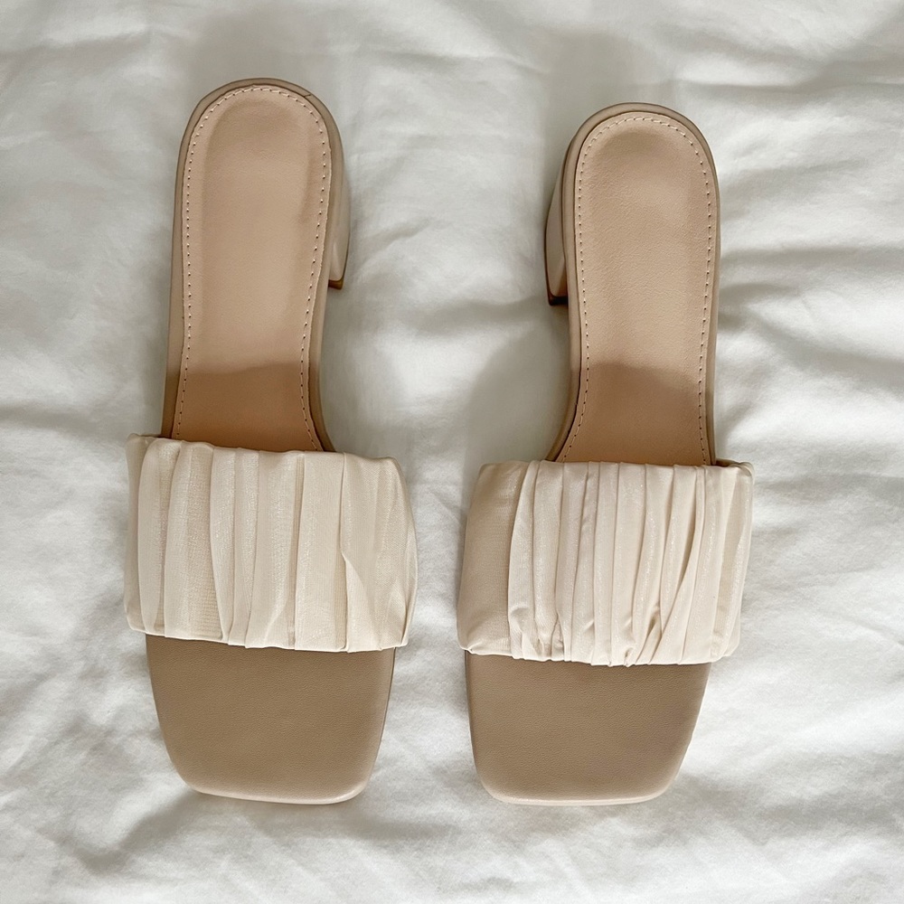 ✨NEW✨ Ruched, Low Wedge, Cream / Soft Blush Sandals